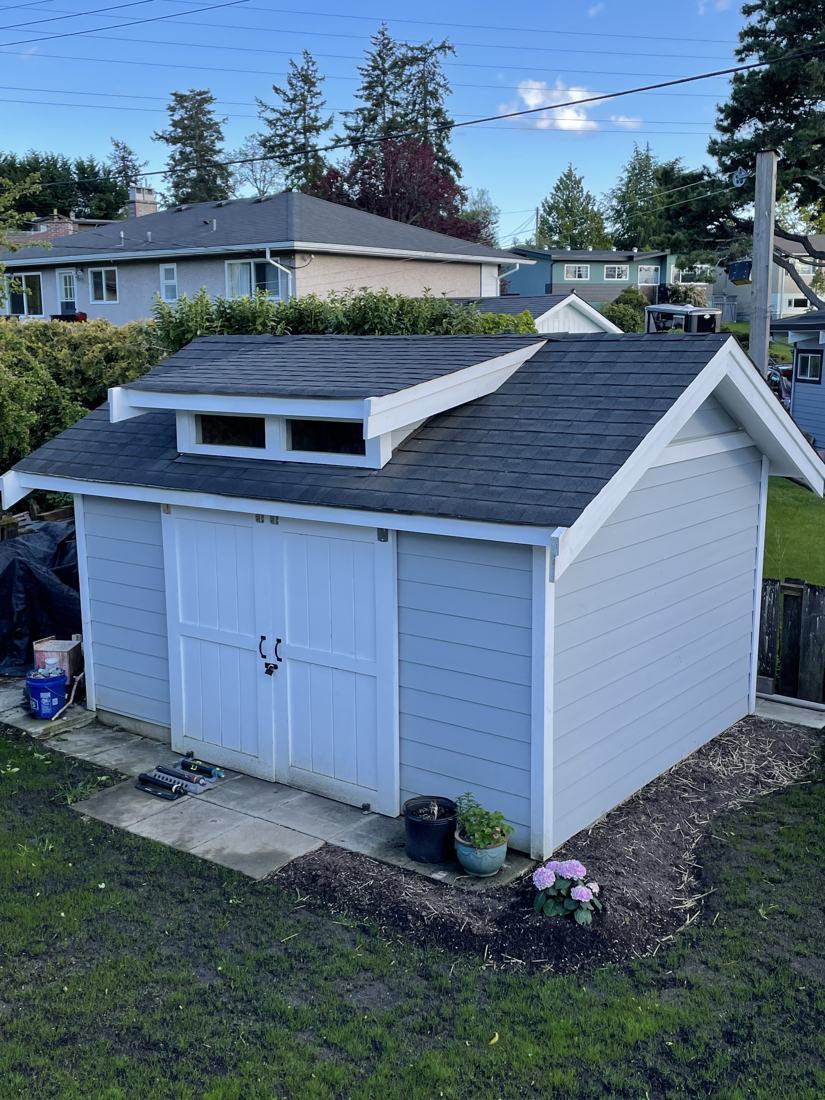Shed with clerestory window